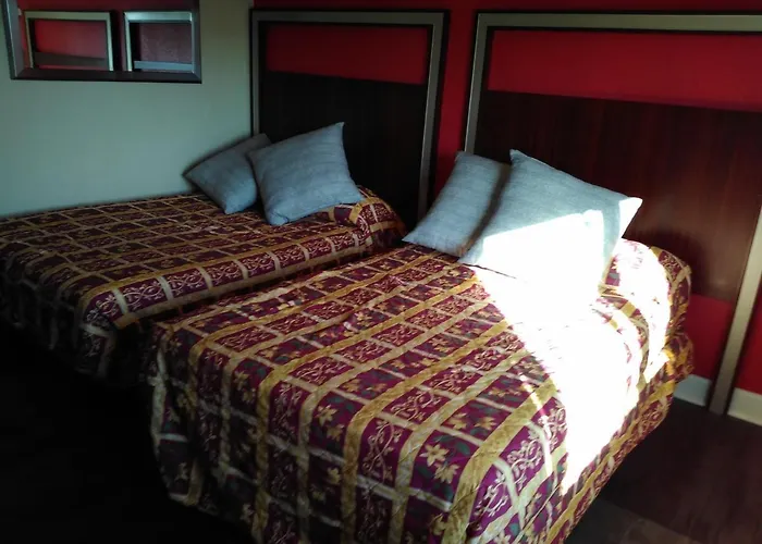 Motel Aloha Chicago